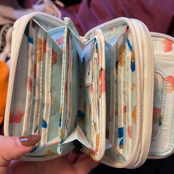 wallet - Picture 3 of 5